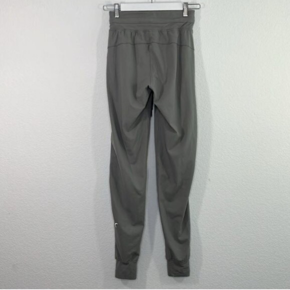 ZYIA Activewear Grey Ascend Joggers style #1495 size small‎ - Picture 4 of 7